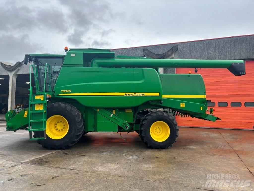 John Deere T670 I حصادات