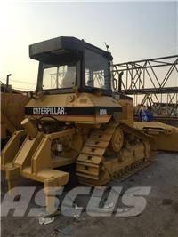 CAT D5N بلدوزرات مجنزرة