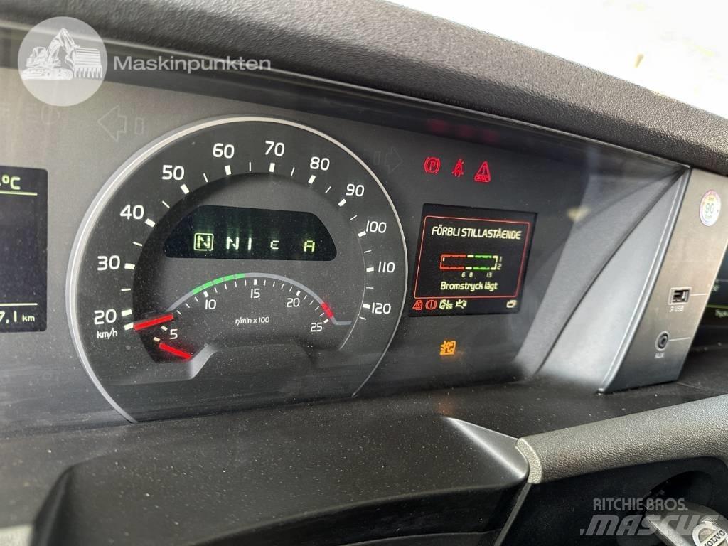 Volvo FH 540 شاحنات أشجار