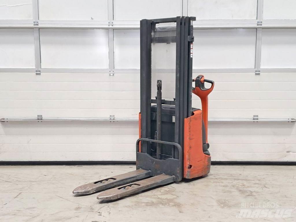 Linde L12 معدات التكديس الجوالة