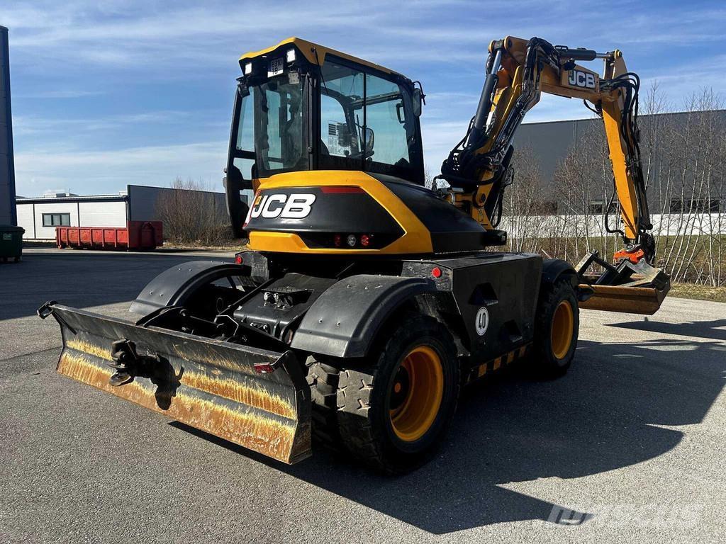 JCB HD110WT SV حفارات وسط 7 طن - 12 طن