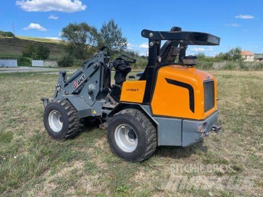 GiANT V 452 T لوادر متعددة الأغراض