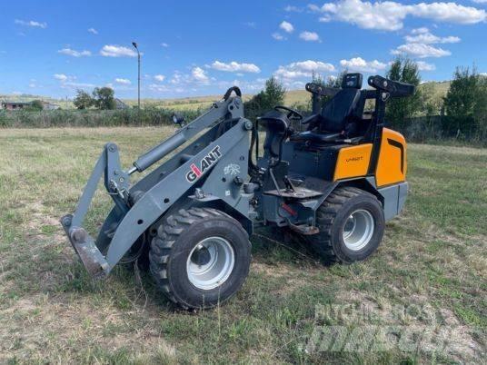 GiANT V 452 T لوادر متعددة الأغراض