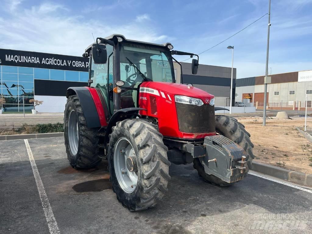 Massey Ferguson 5711 الجرارات