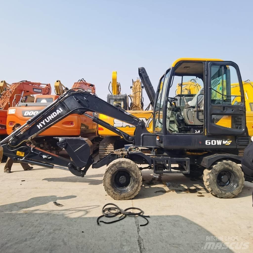 Hyundai R 60W-9 حفارات زحافة