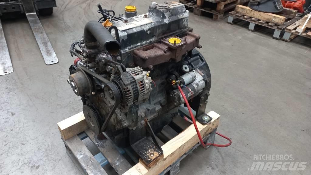 Yanmar 4TNV98 محركات