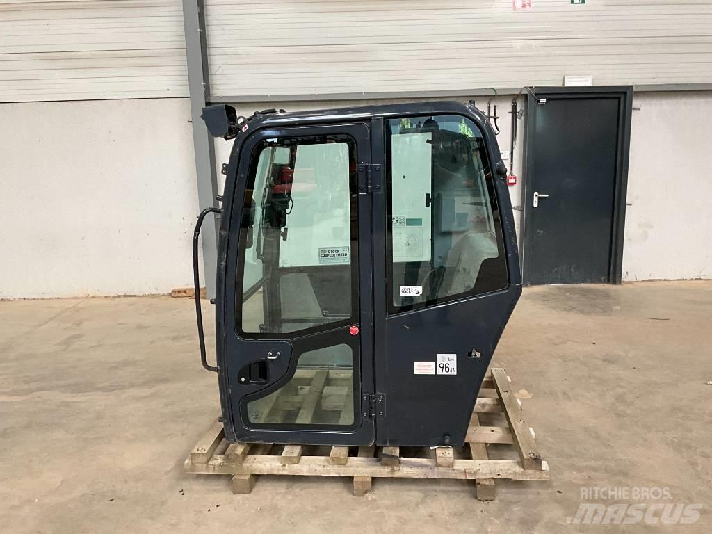 Kubota KX 080-4 A كابينة والداخلية
