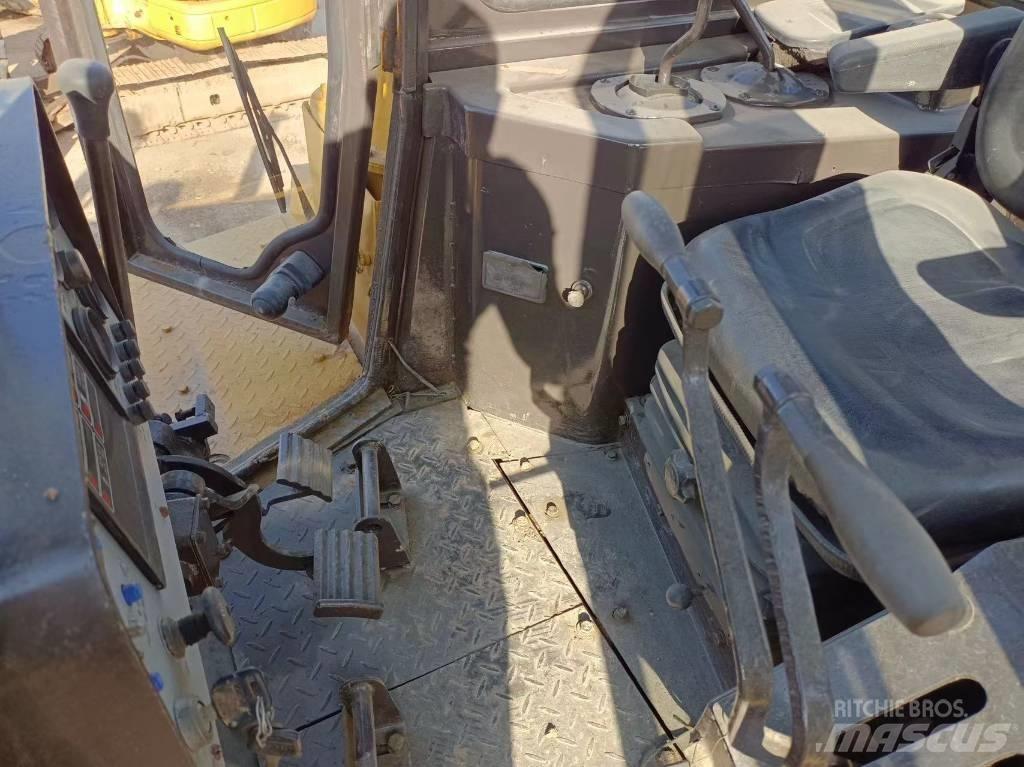 CAT D7R معدات تمهيد الطرق