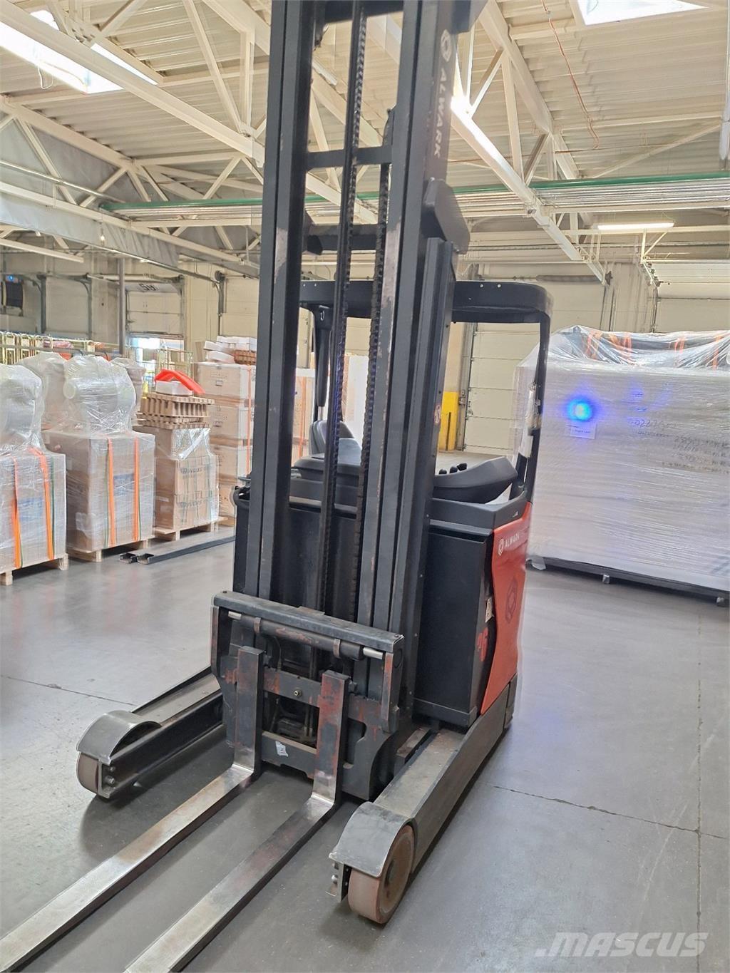 Linde R14 شاحنات مناولة ذاتية الدفع