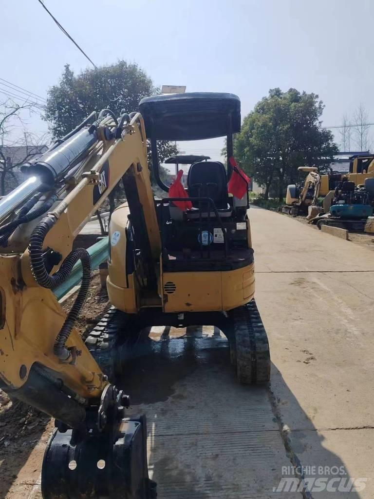 CAT 303 C SR حفارات زحافة