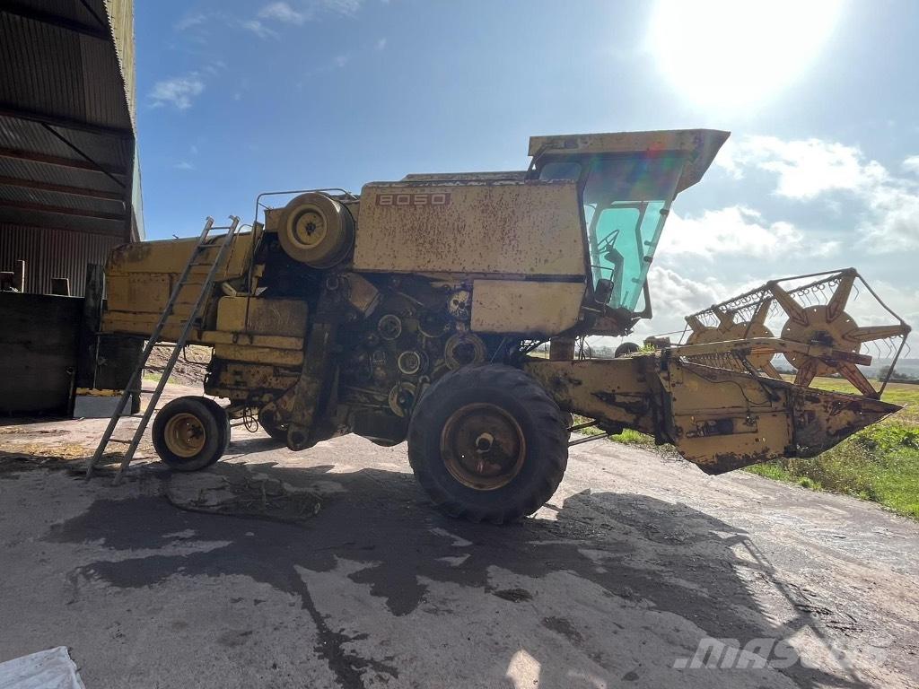 New Holland 8050 حصادات