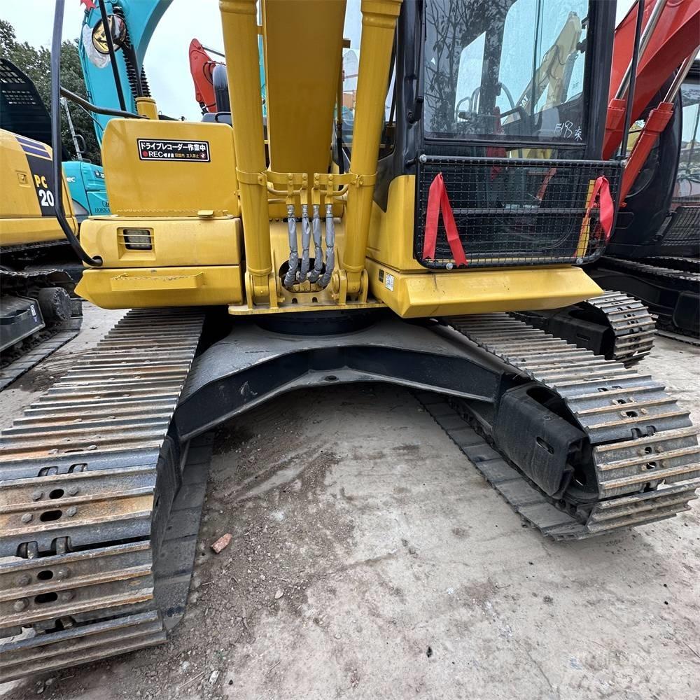 Komatsu PC 130-7 حفارات زحافة