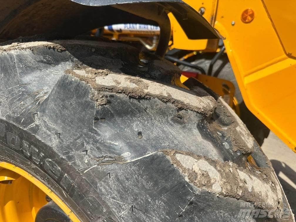 JCB 531-70 مناولات متداخلة