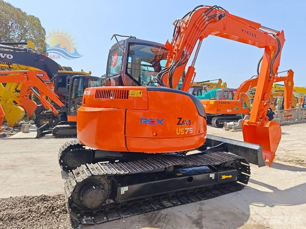 Hitachi ZX 75 حفارات وسط 7 طن - 12 طن