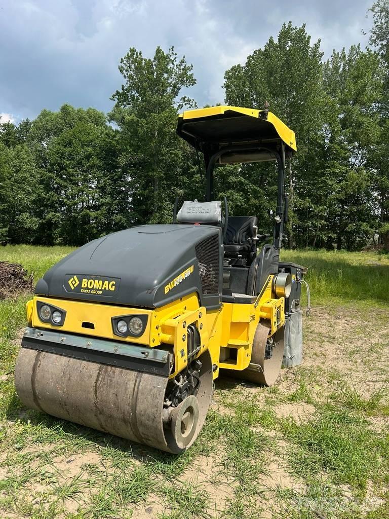 Bomag BW 120 AD-5 مداحل ثنائية الاسطوانة