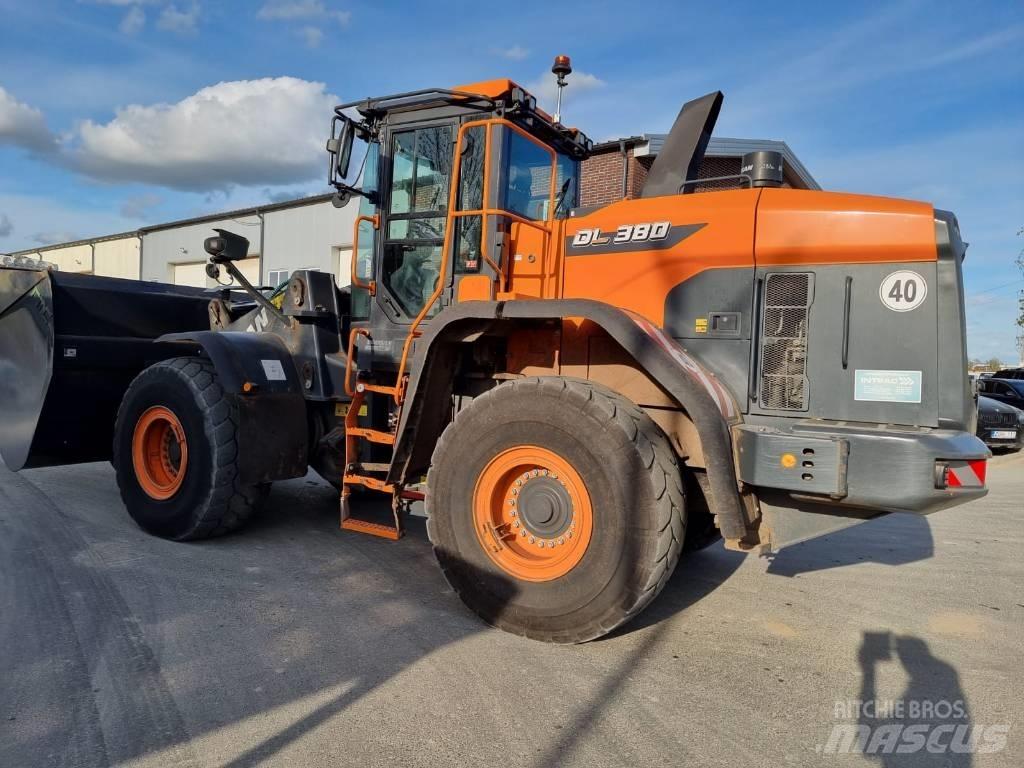 Doosan DL 380-7 لوادر بعجل