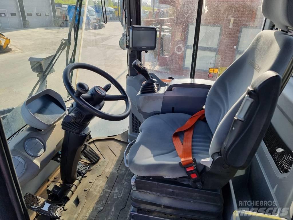 Doosan DL 380-7 لوادر بعجل