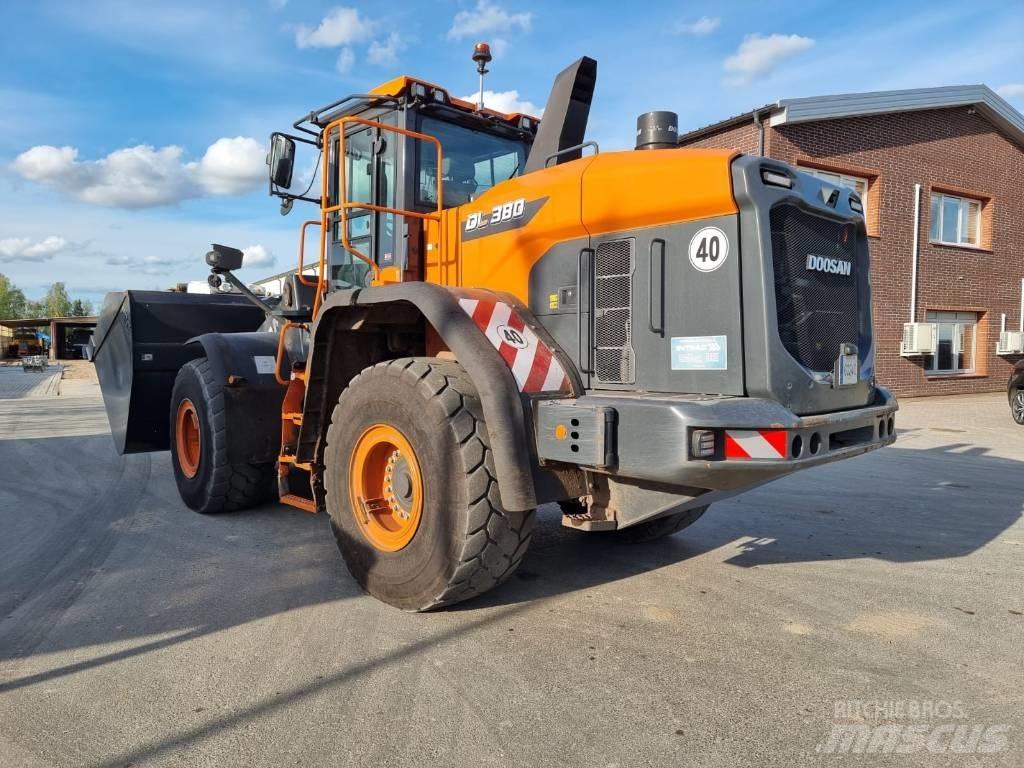 Doosan DL 380-7 لوادر بعجل