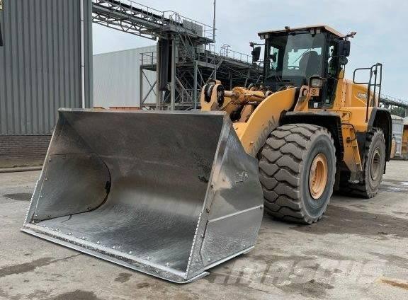 Hyundai HL980XT لوادر بعجل