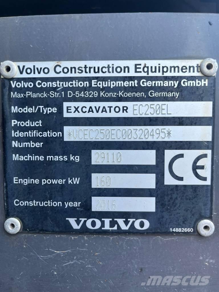 Volvo EC 250 E حفارات زحافة
