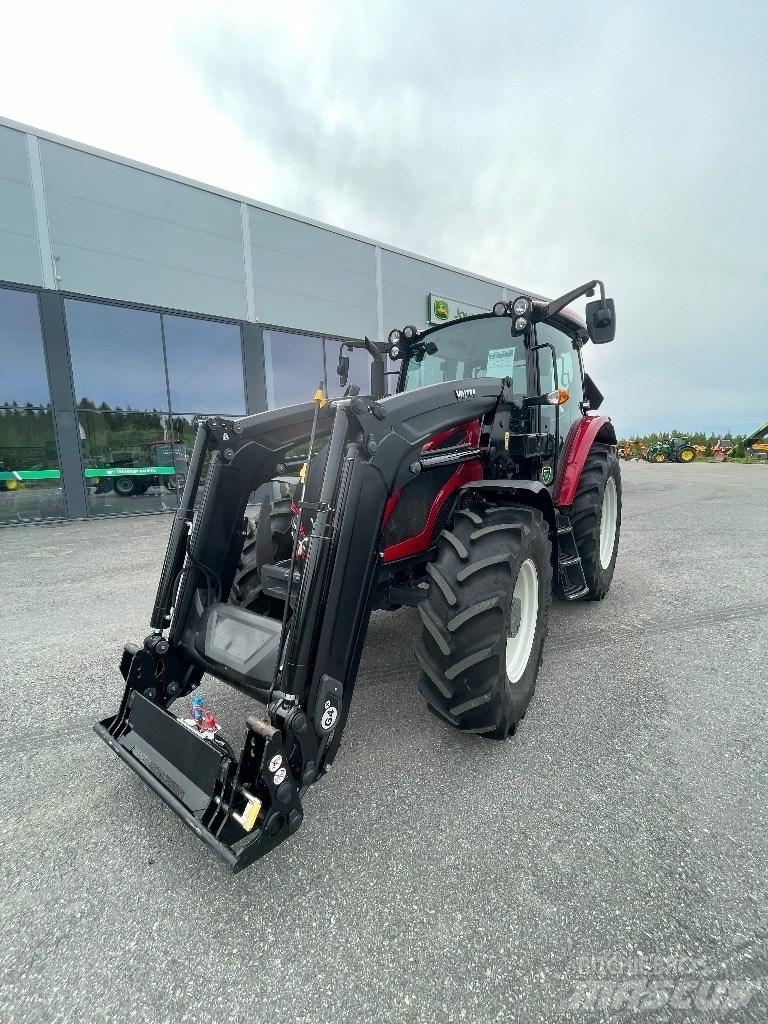 Valtra A105 الجرارات