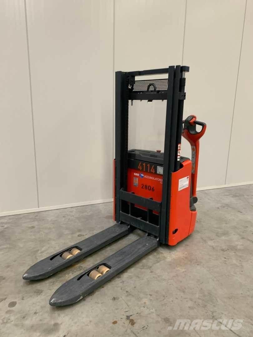 Linde L10B معدات التكديس الجوالة