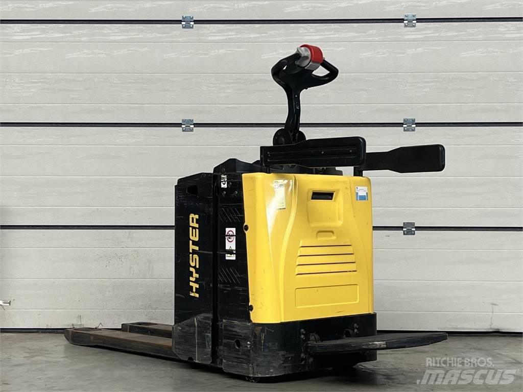 Hyster P2.0S معدات الرفع منخفض المستوى
