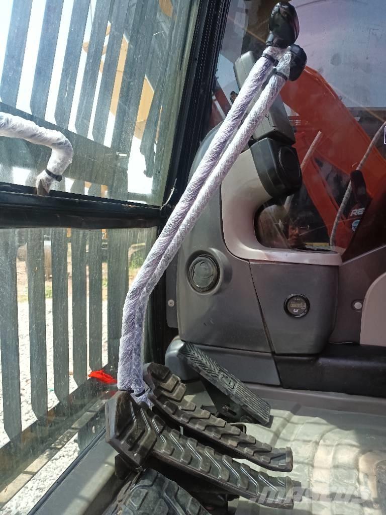 CAT 320D2 حفارات زحافة