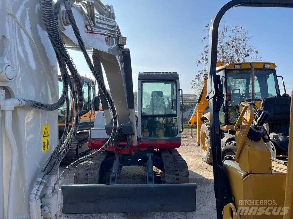 Takeuchi TB 175 حفارات وسط 7 طن - 12 طن