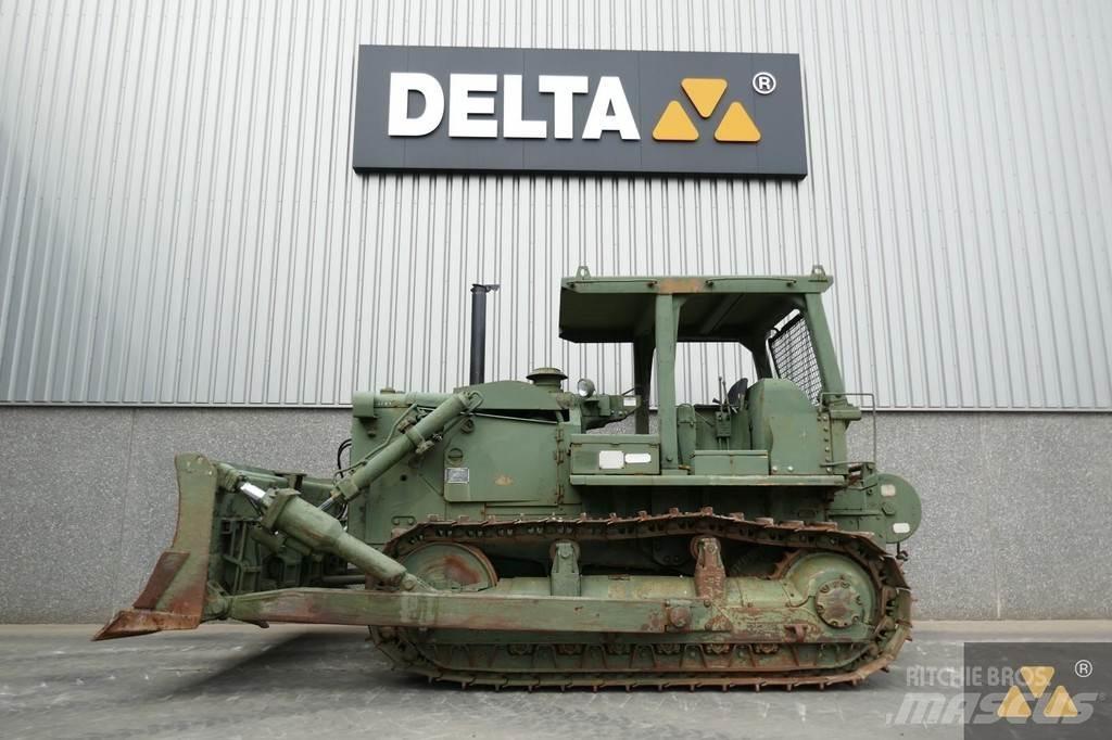 CAT D7F Ex-army بلدوزرات مجنزرة