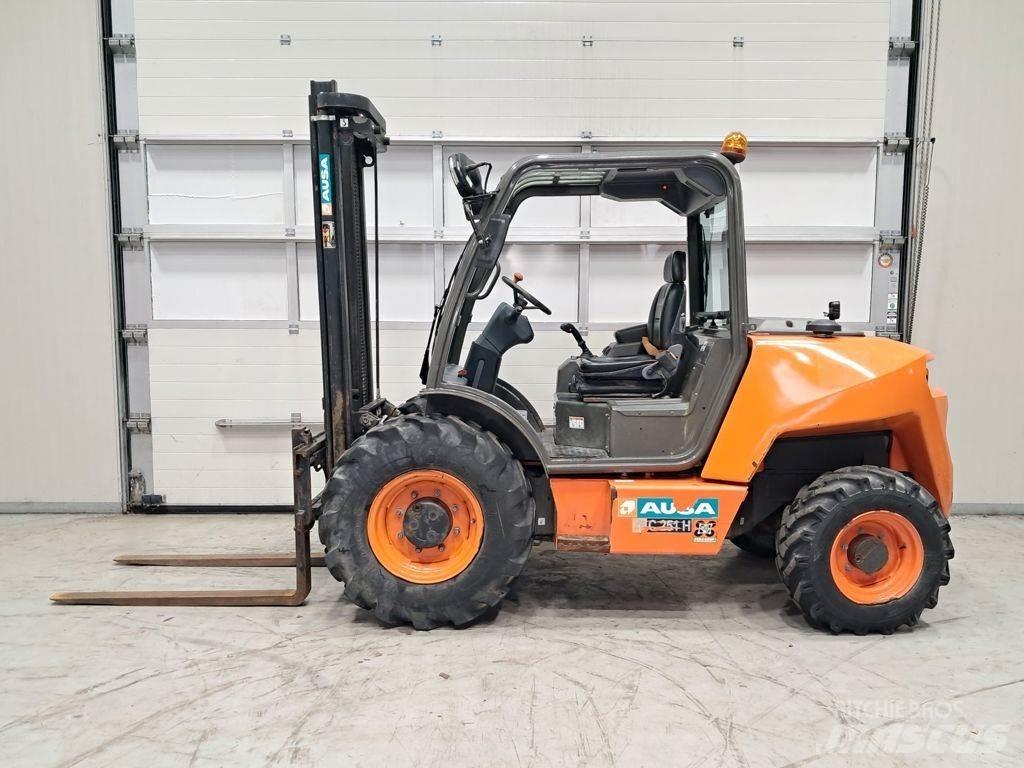 Ausa C251 HX4 شاحنات الطرق الوعرة