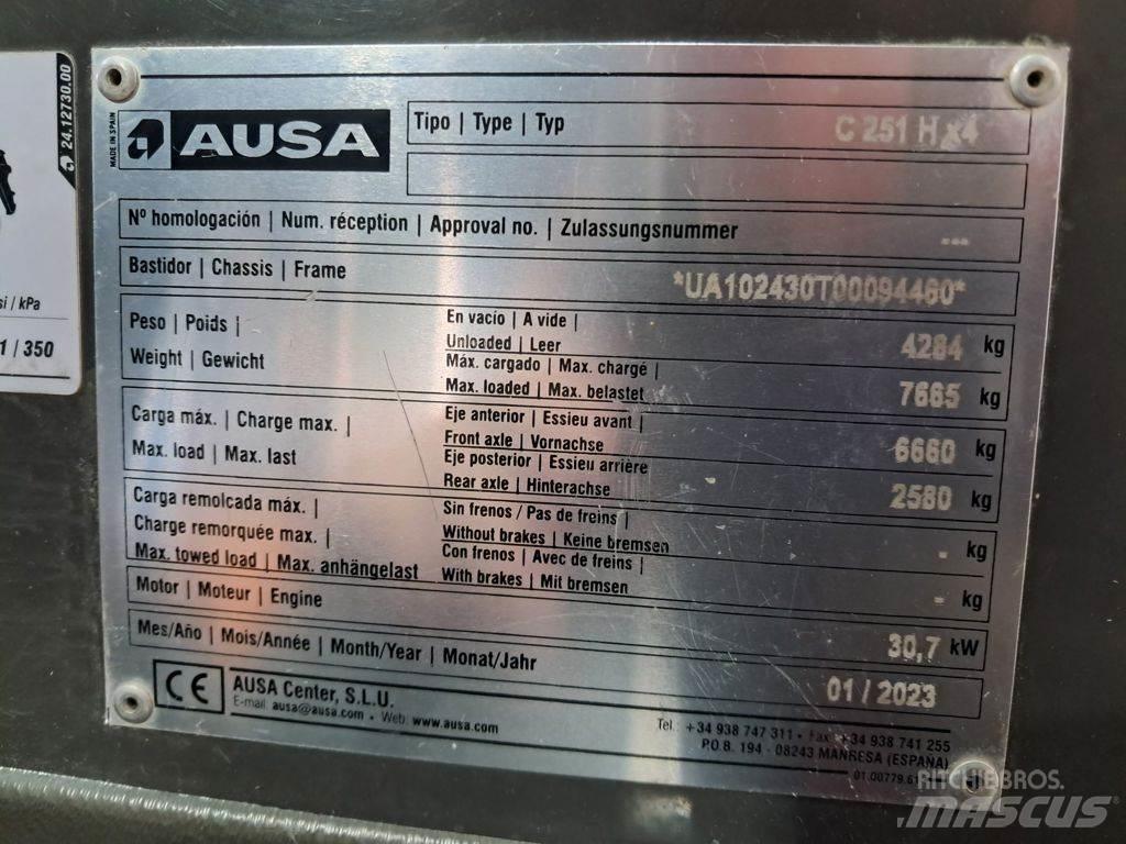 Ausa C251 HX4 شاحنات الطرق الوعرة