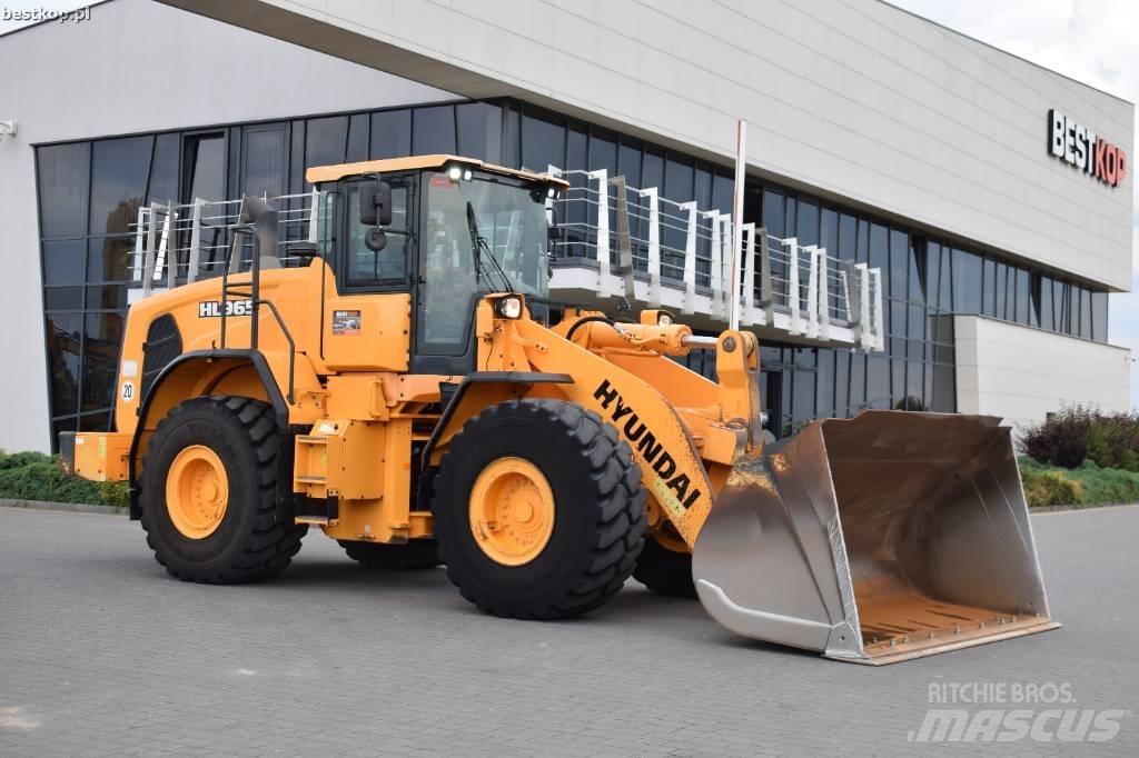 Hyundai HL 965 لوادر بعجل