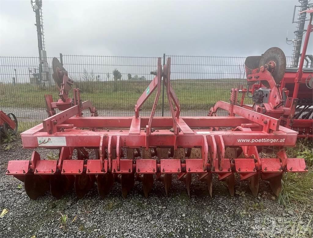 Pöttinger T 300 زحافات ساحقة