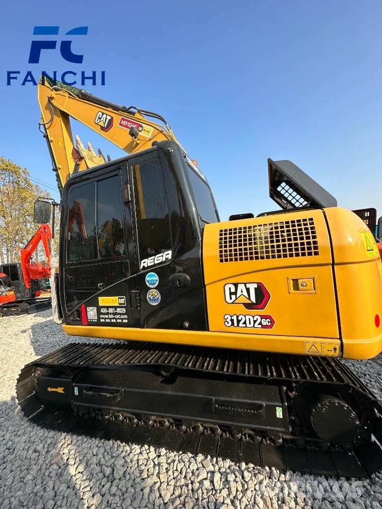 CAT 313d2gc حفارات زحافة