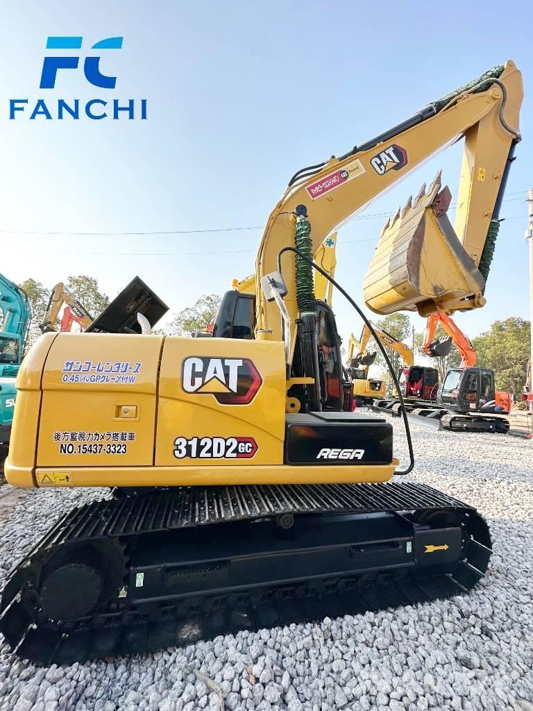 CAT 313d2gc حفارات زحافة