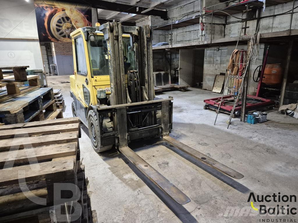 Hyster H4.5FT6 شاحنات الديزل