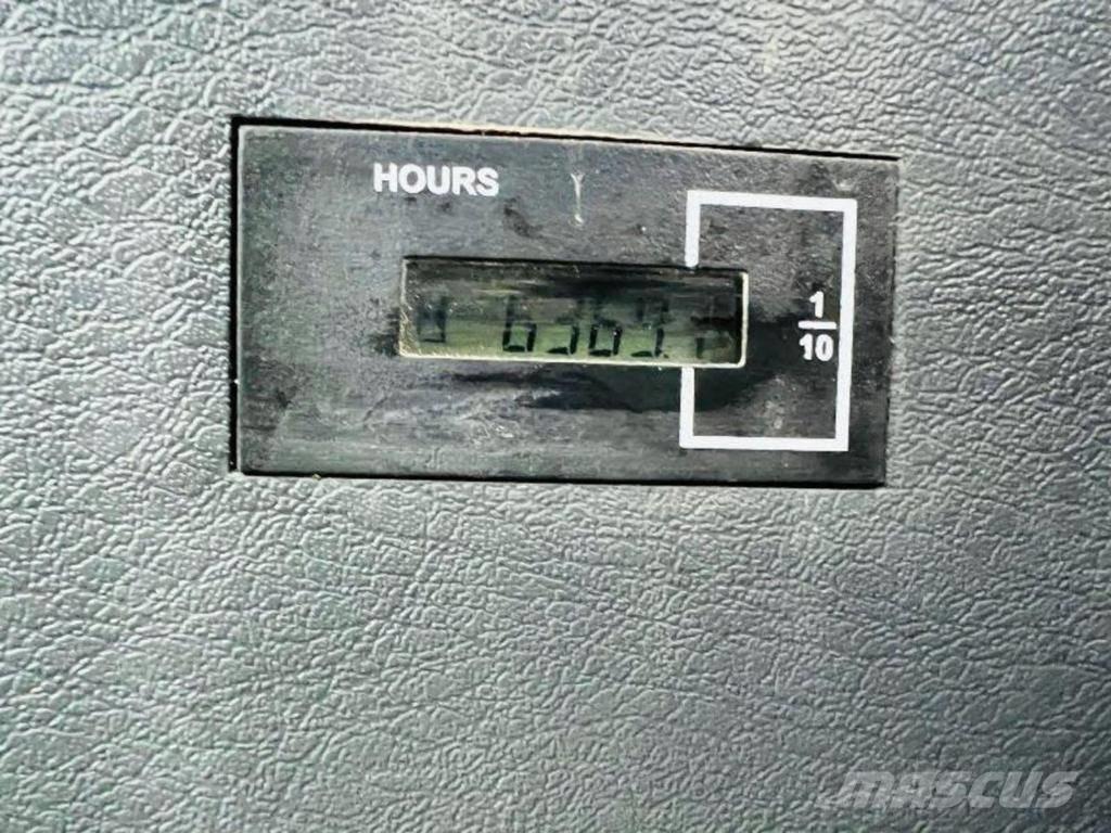 Hyundai 140W-9 حفارات بعجل