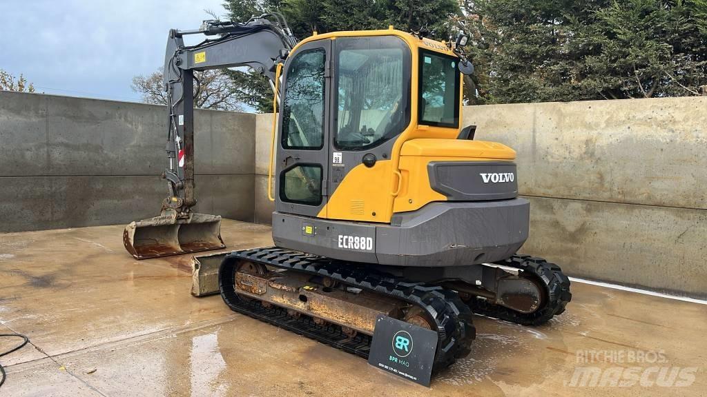 Volvo ECR 88 D حفارات وسط 7 طن - 12 طن