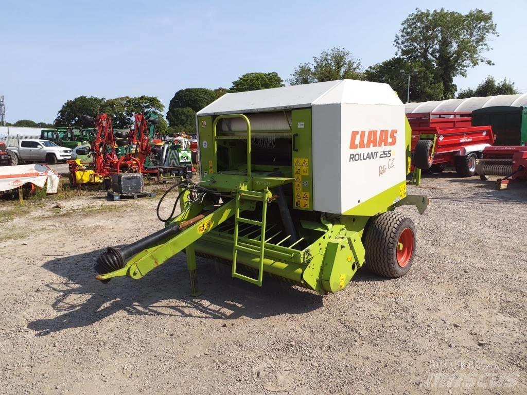 CLAAS Rollant 255 RC محزمات مستديرة