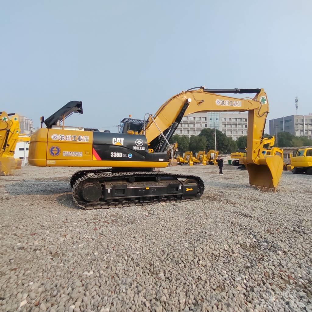 CAT 336 D2 حفارات زحافة