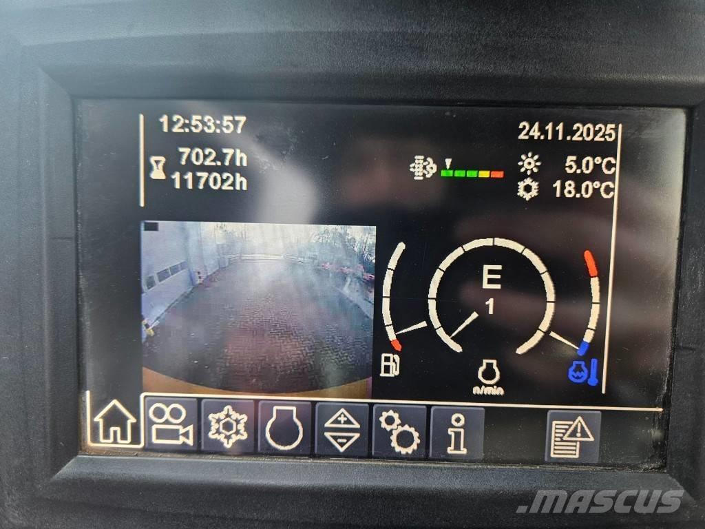 Liebherr R 936 LC حفارات زحافة