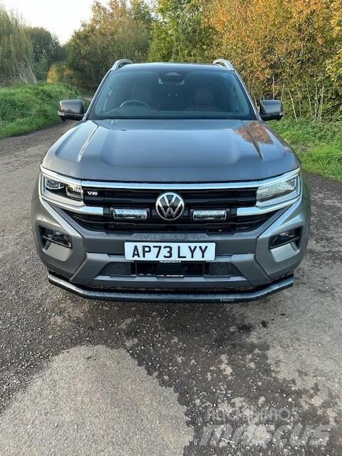 Volkswagen Amarok شاحنات خفيفة/مفصلية الجوانب