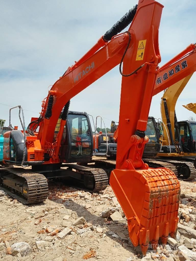 Hitachi ZX 135US حفارات وسط 7 طن - 12 طن