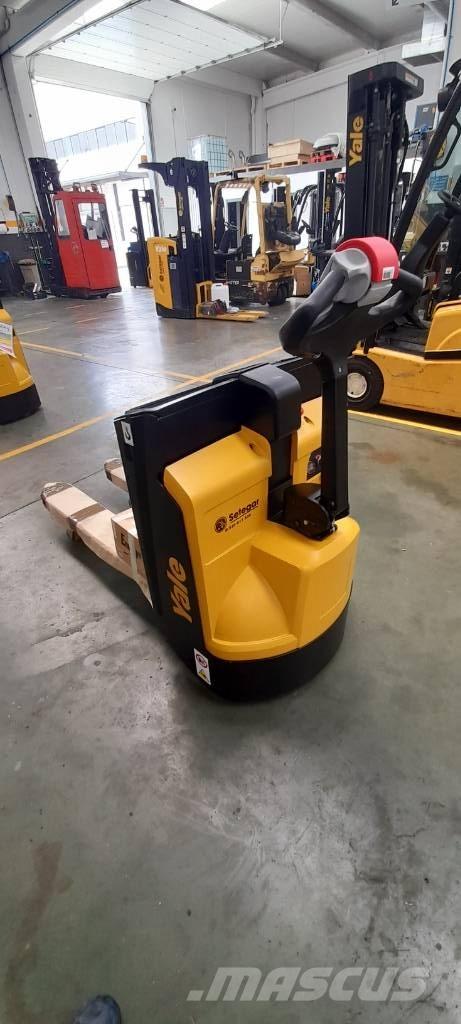 Yale MP16 معدات الرفع منخفض المستوى