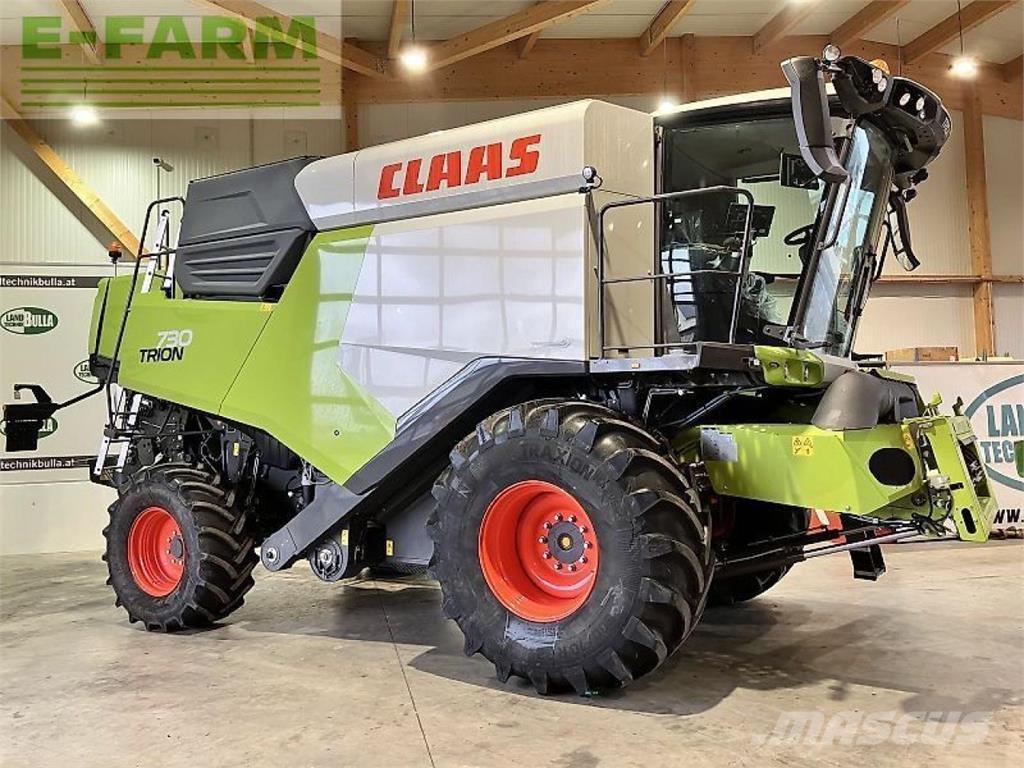 CLAAS trion 730 حصادات