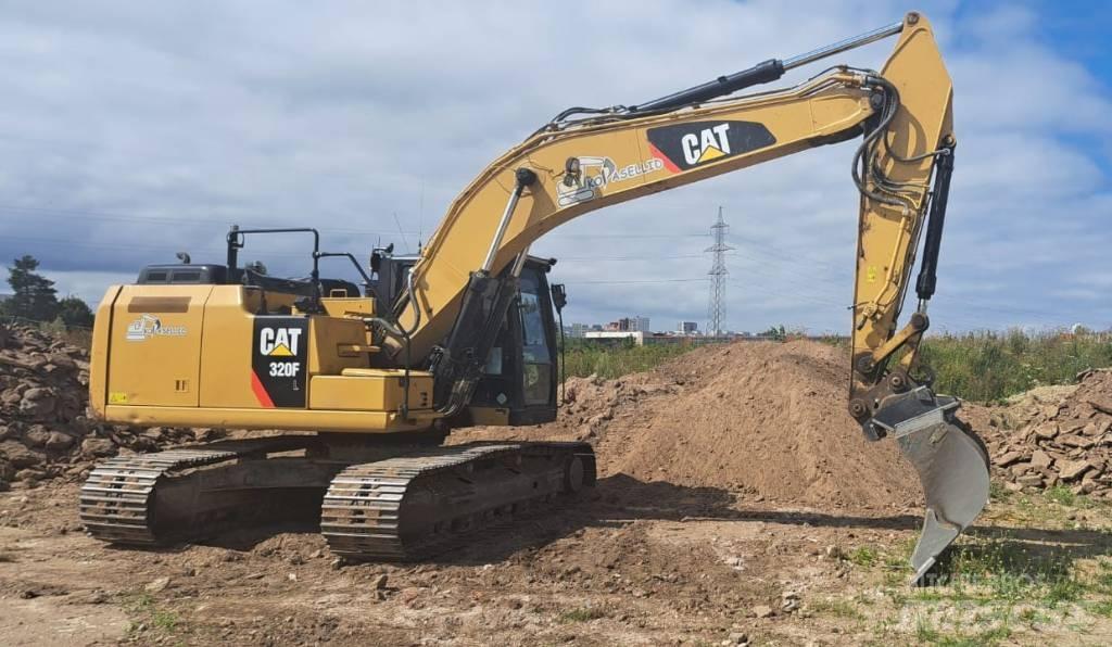 CAT 320 FL 3D حفارات زحافة