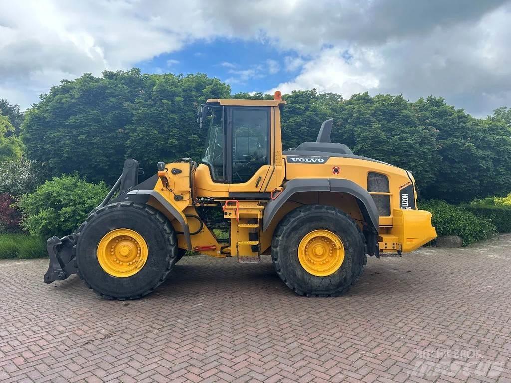 Volvo L120 H لوادر بعجل