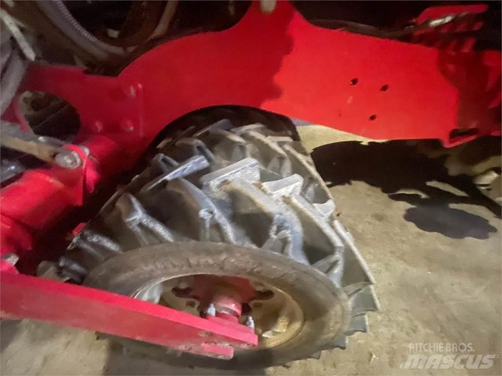 Horsch Pronto 4 DC مثاقيب