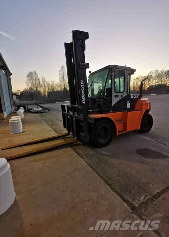 Doosan D90S-7 شاحنات الديزل